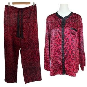 OSCAR DE LE RENTA Red Cheetah Sleepwear Set
